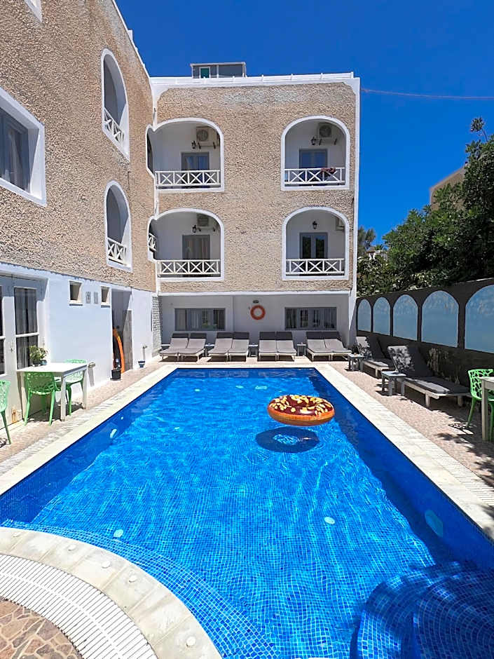 Anny Studios Perissa Beach