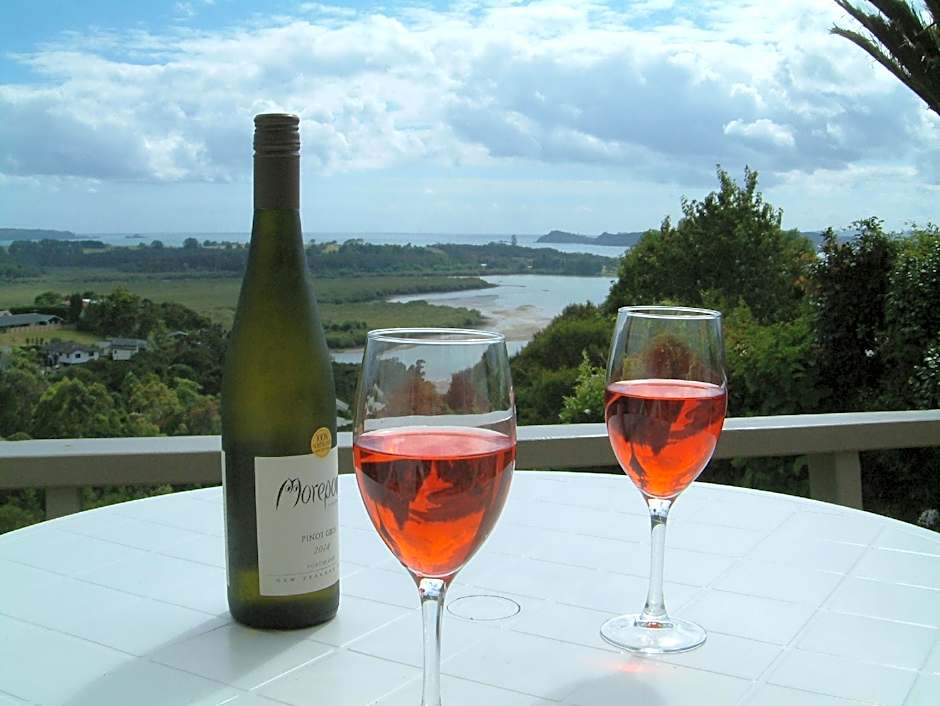 Bay Water Views Bed & Breakfast
