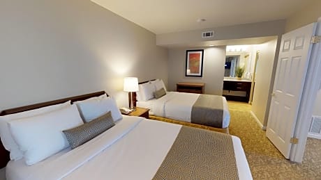 One-Bedroom Suite - 2 Double Beds