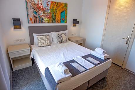 Superior Room For 2 Persons - Partial Sea View