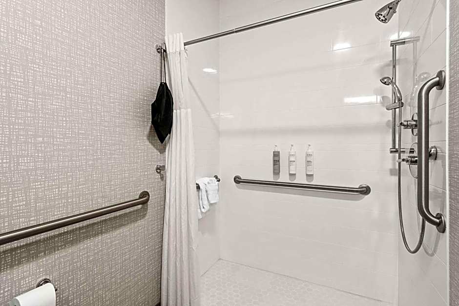 Hampton Inn By Hilton Columbus-North