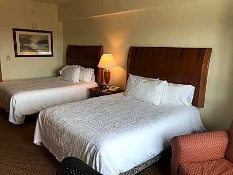 Queen Room with Two Queen Beds - Mobility and Hearing Access