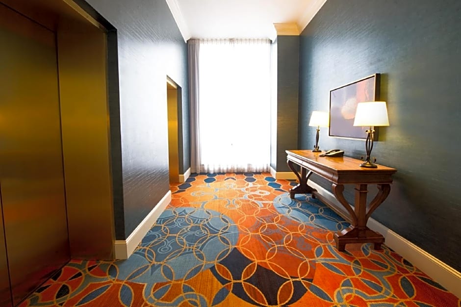 Sheraton Memphis Downtown Hotel