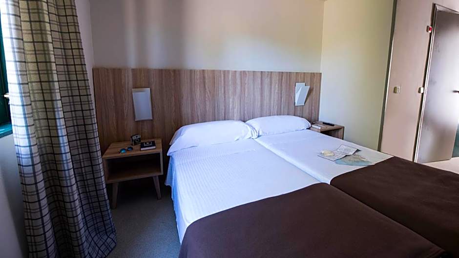 Albergue Monte Do Gozo