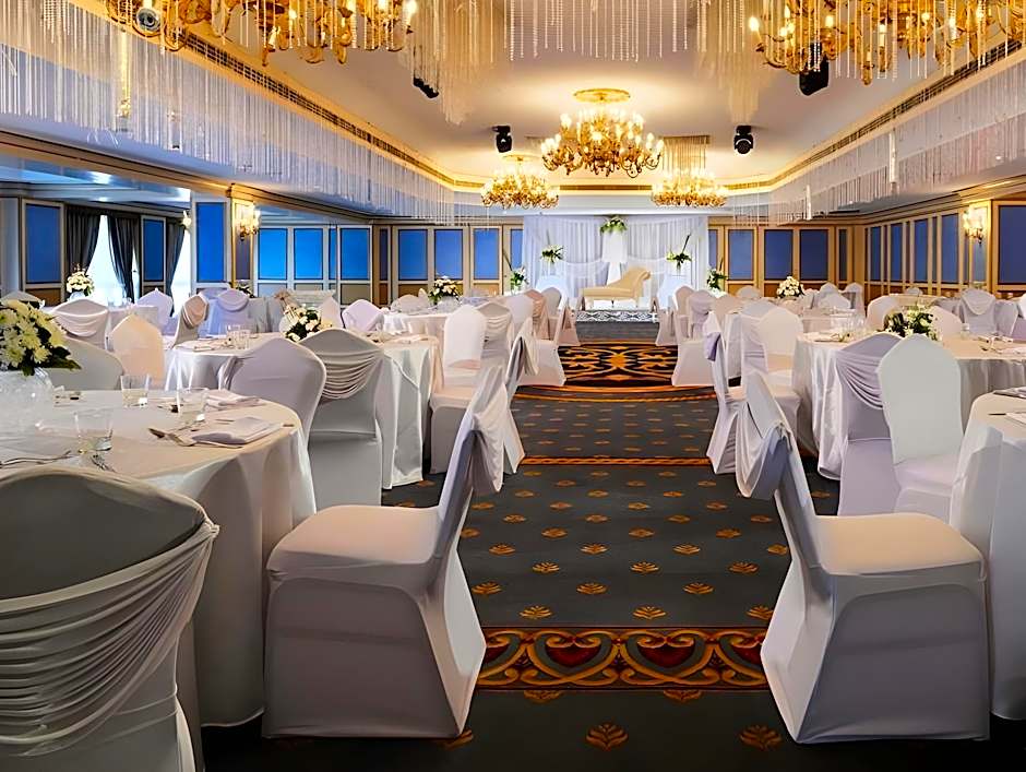 Le Meridien Pyramids Hotel & Spa