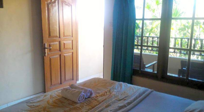 Adus Beach Inn