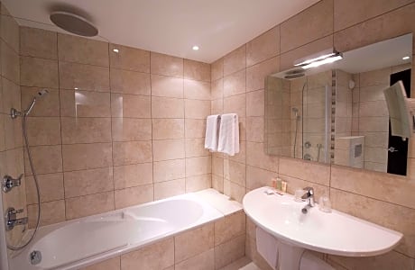 Junior Suite with Spa Bath