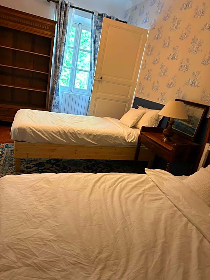 1560- Domaine Des Cinq Jardins- A Magical and Authentic Mansion