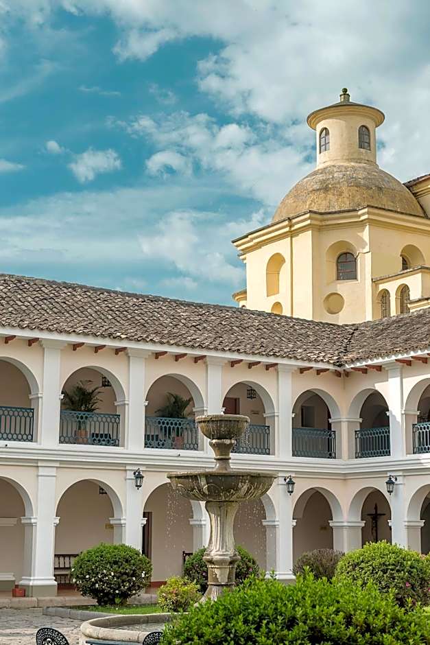 Hotel Dann Monasterio