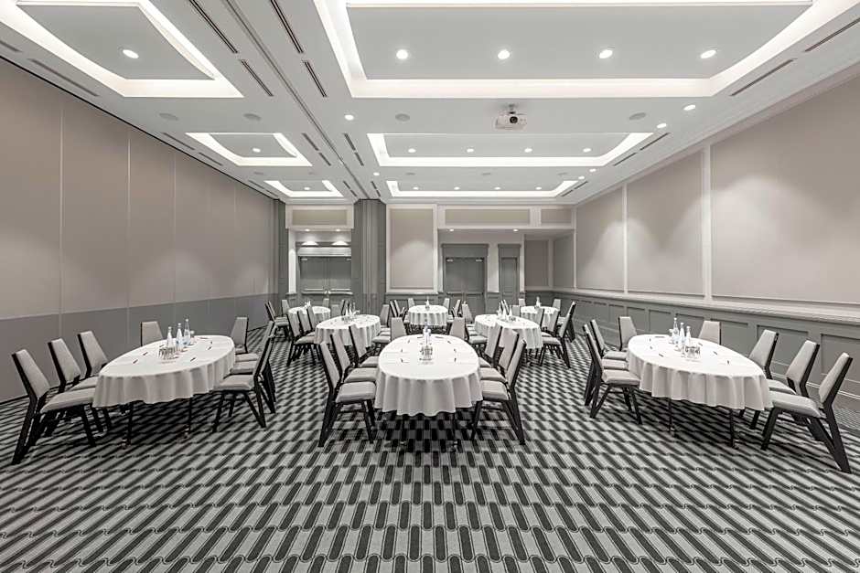 Crowne Plaza Terrigal By IHG