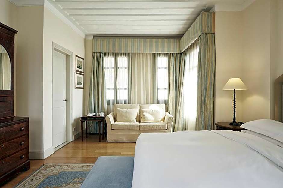 The Captain's House Boutique Hotel