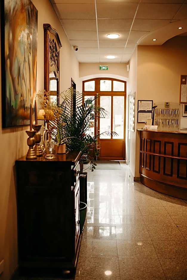 Logis - Hotel Restaurant du Parc