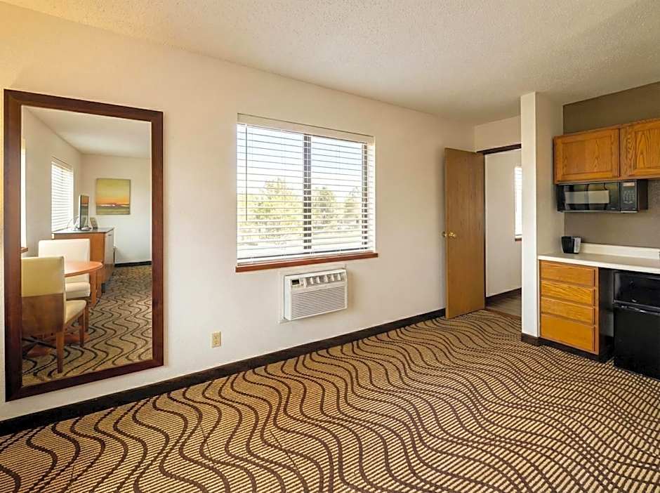 Oscoda Lakeside Hotel