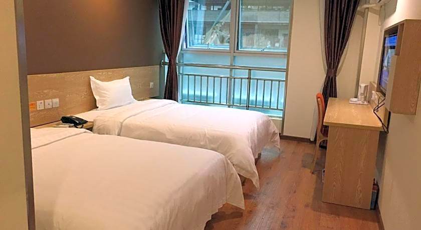 7 Days Inn Chongqing Pengshui Peng Penghu Huayuan