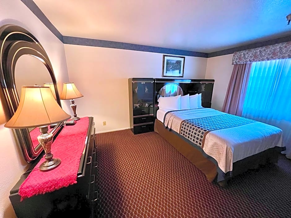 Oakridge Inn