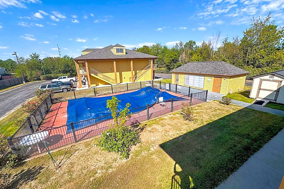 Bonita Lakes Inn