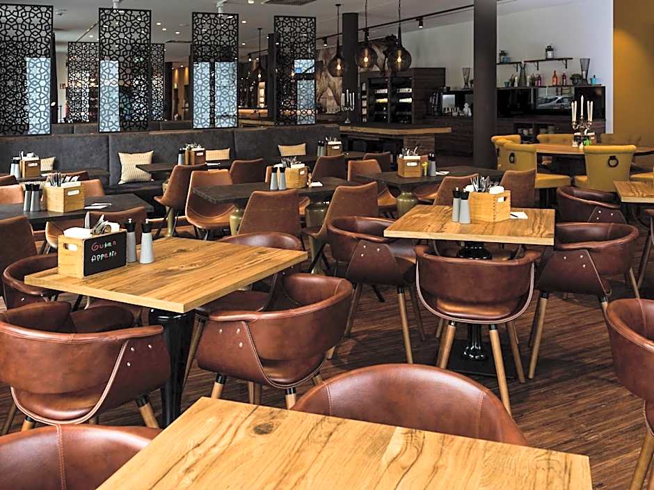 Holiday Inn - the niu, Saddle Furth By IHG