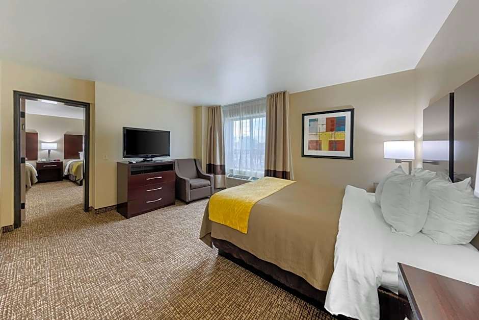 Comfort Inn & Suites Colton