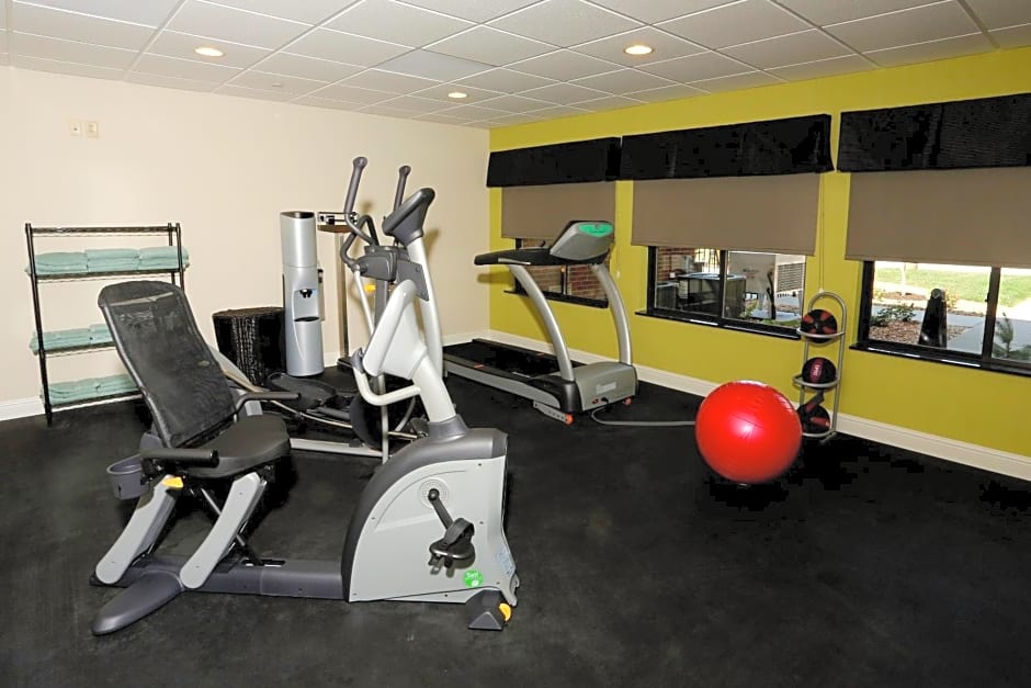 Holiday Inn Express & Suites Marion Northeast, an IHG Hotel