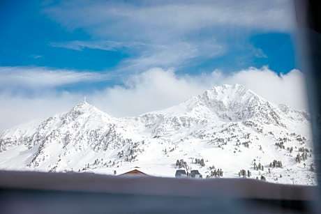 Junior Suite with Balcony