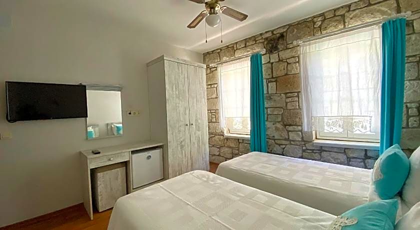 Oberj d'Azur Alacatı