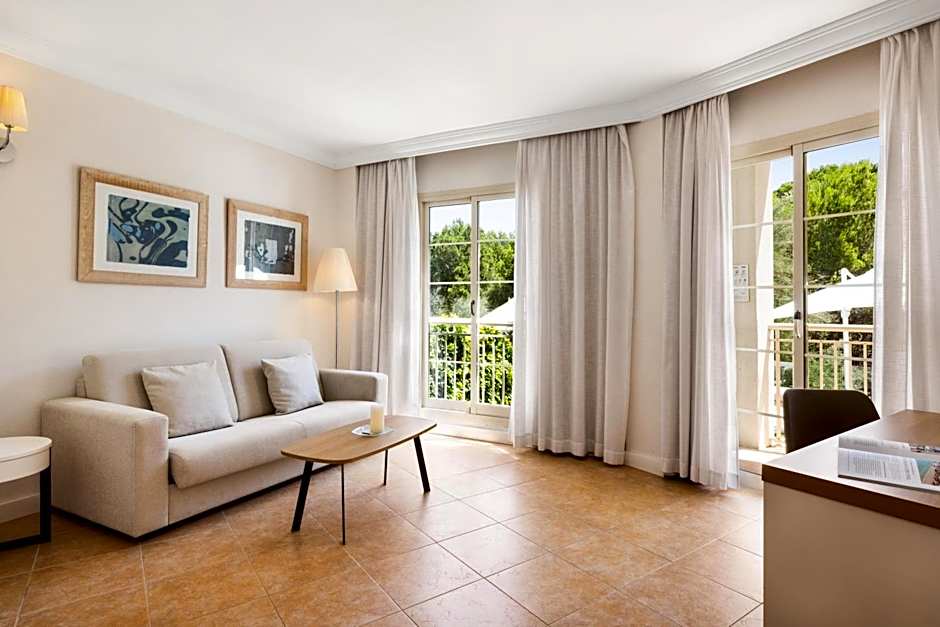 VIVA Suites & Spa Adults Only 16+