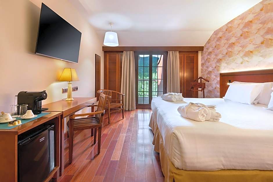 Photo 1 of 3 of Superior 1 Double Bed or 2 Beds