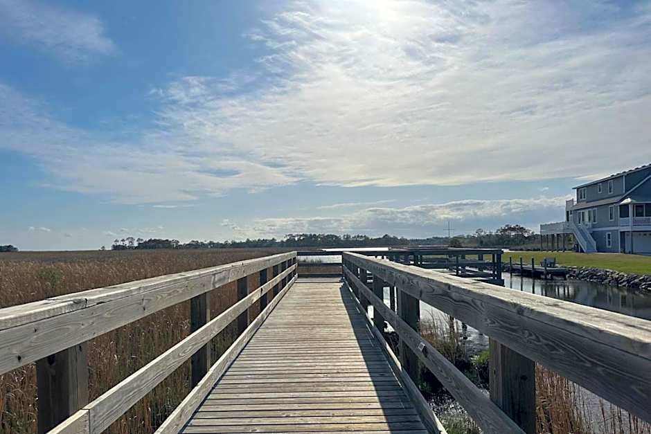 Hamilton Cay at Bermuda Bay by Kees Vacations