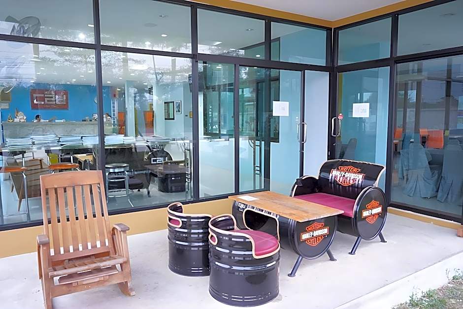 C2U Hotel Uthai Thani