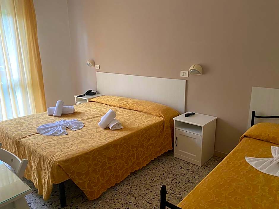 Hotel Modenese