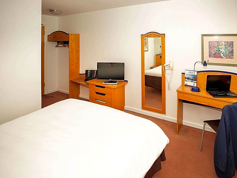 ibis Cardiff Gate - International Business Park