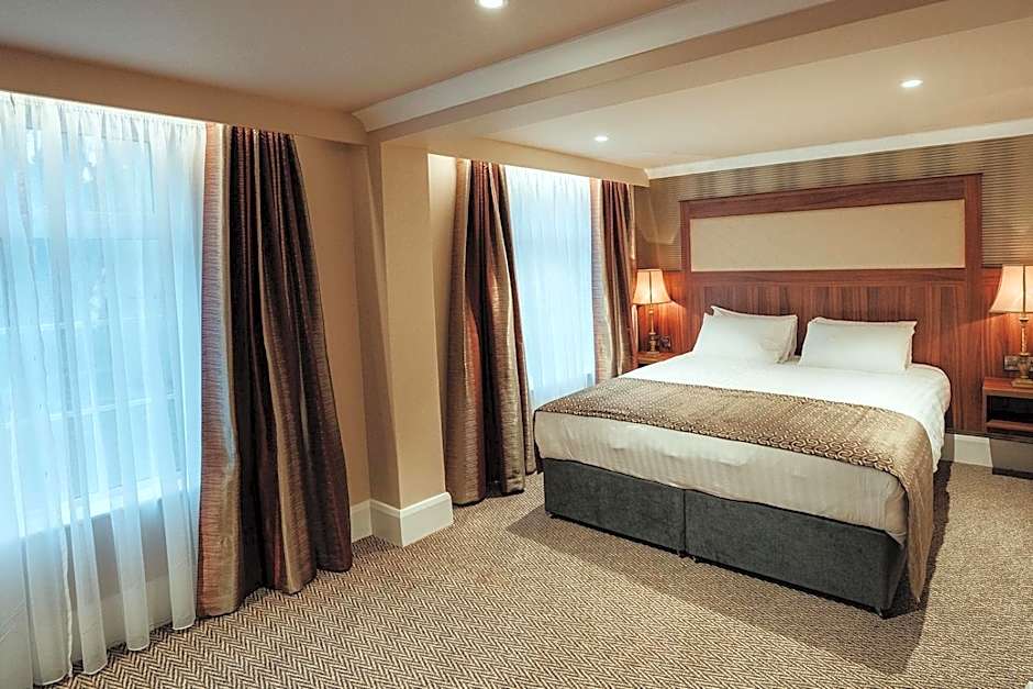 Dunadry Hotel And Gardens