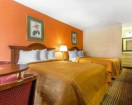 Double Room with Two Double Beds - Smoking