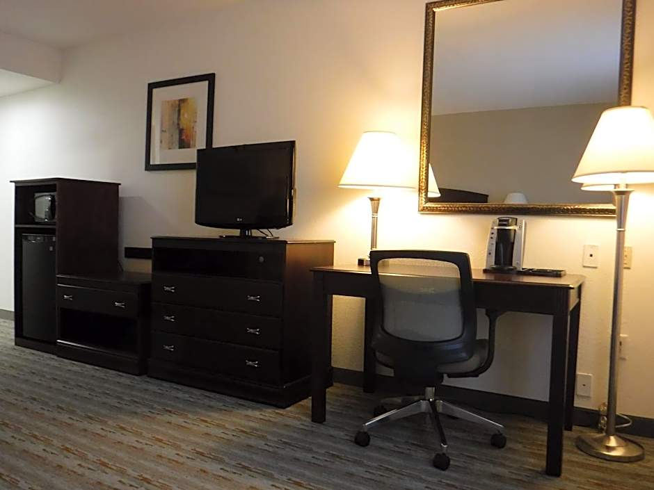 Holiday Inn Express West Jefferson By IHG