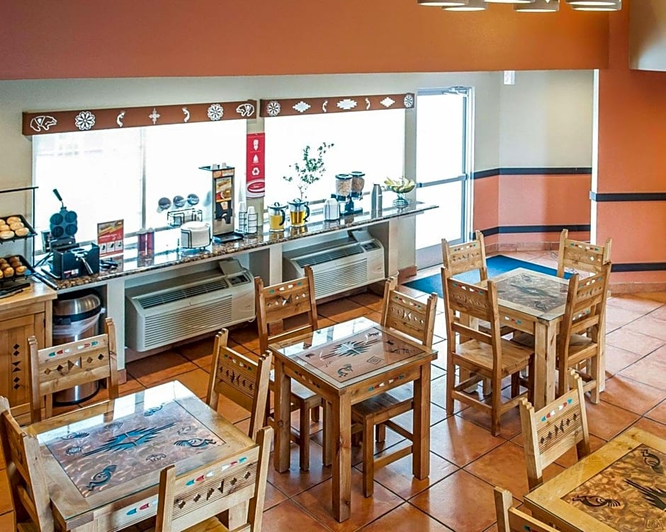 Econo Lodge Inn & Suites Santa Fe