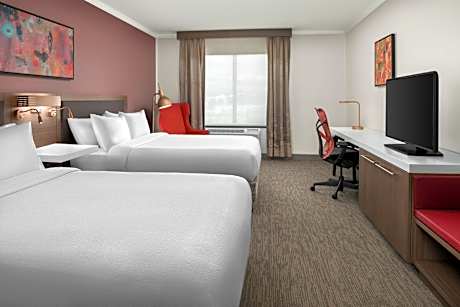 Queen Room with Two Queen Beds - Hearing Access