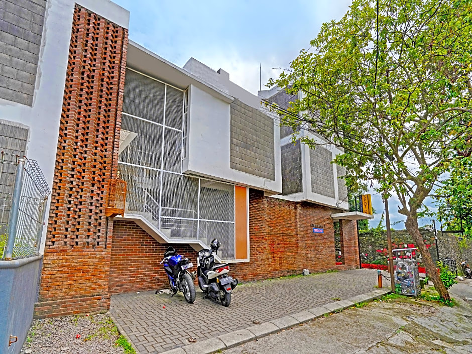 SPOT ON 2190 Alamanda 7 Syariah