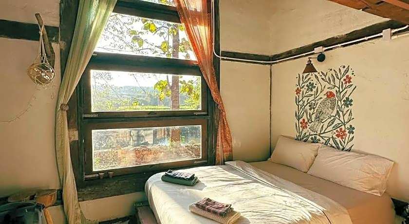 The River Runs Chiang Klang