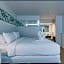 Travel Lodge by Wyndham 10 min from Disney