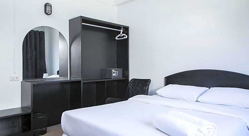 Crystal Hotel Huahin