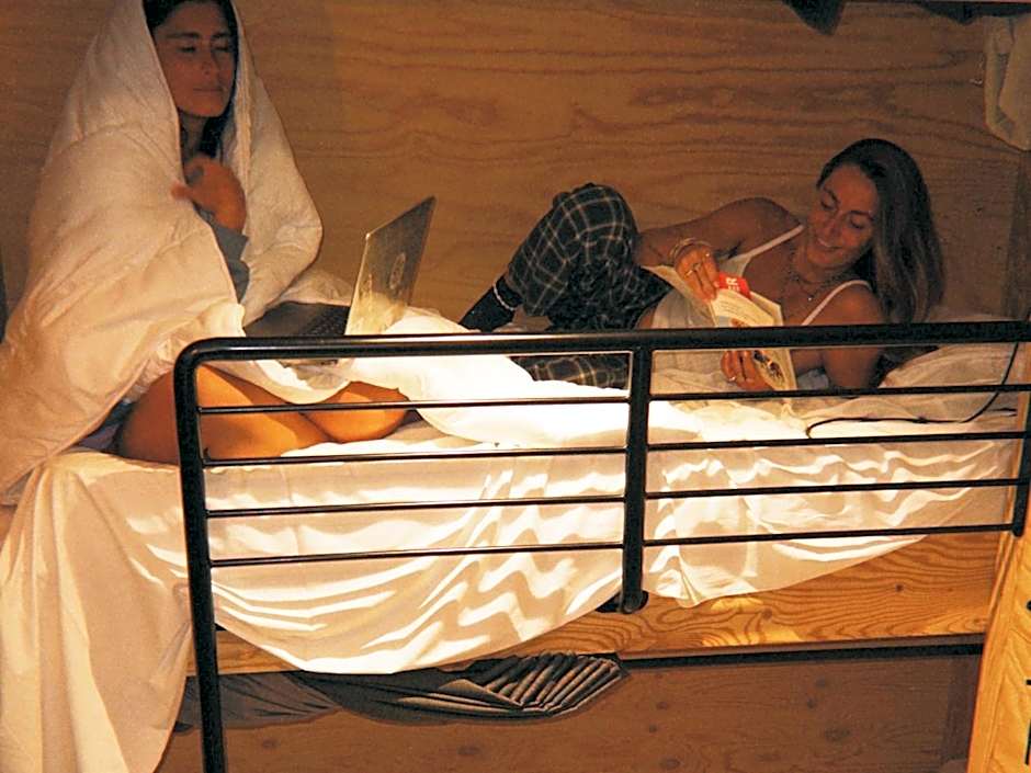 HEJMO Hostel
