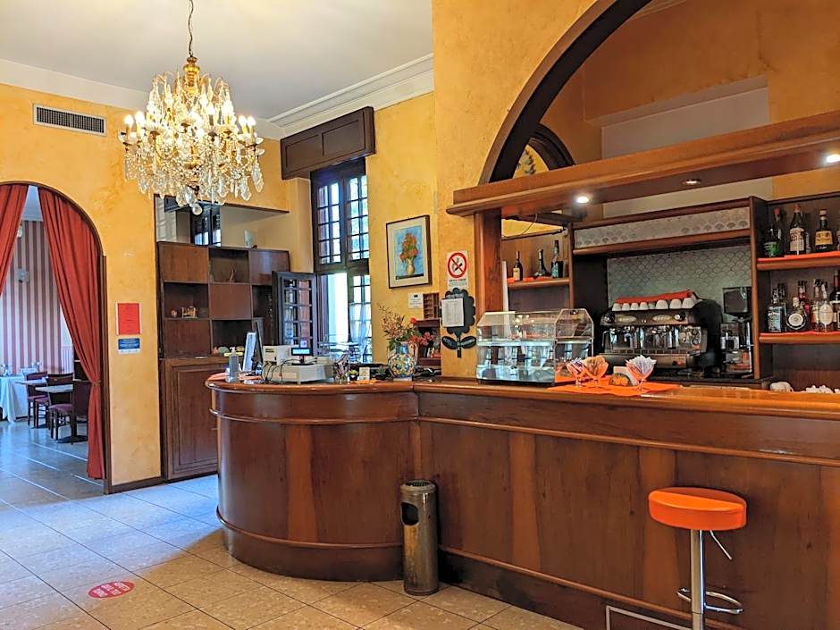 Hotel Montecarlo
