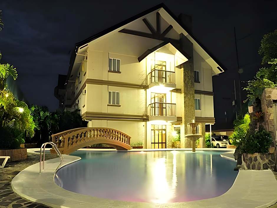 Chocolate and Berries Hotel