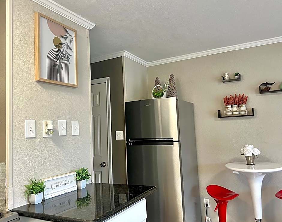 Cozy Galveston Beach Front Condo