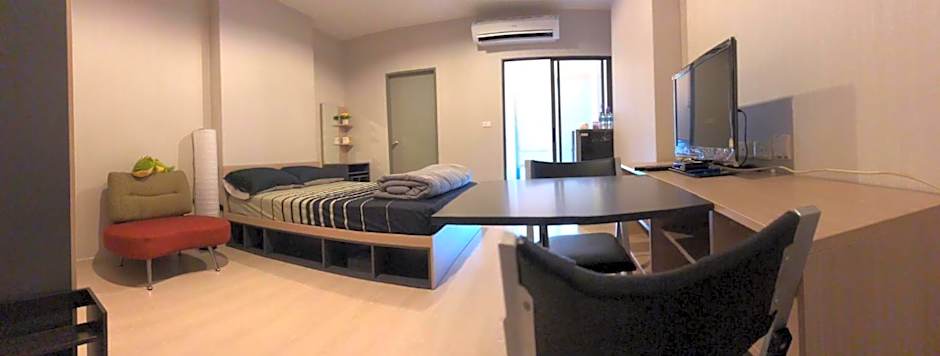 New condominium on Sukhumvit Road "Pu Chao" Bts station