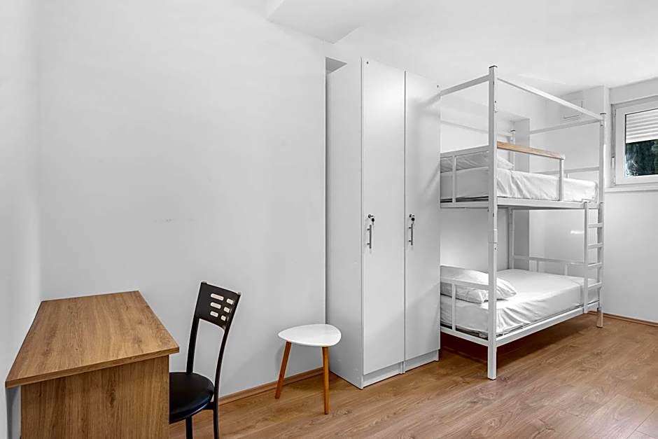 Hostel Elli