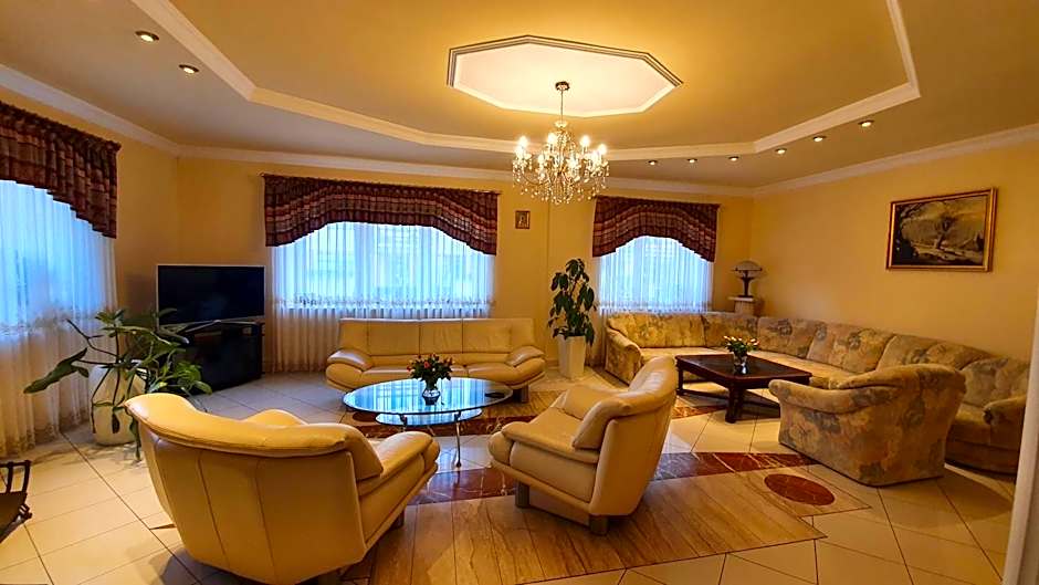 BTHouse, Pokoje Gościnne