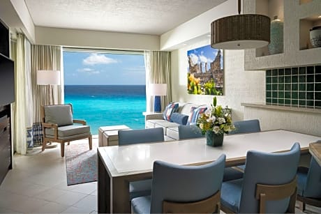 One-Bedroom Oceanfront Villa with Whirlpool