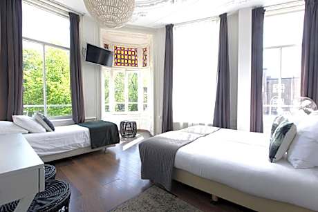 Triple Room with Canal View