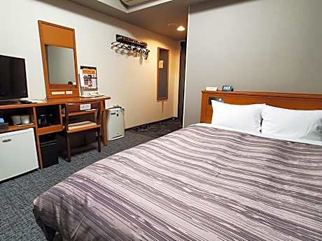 Double Room with Small Double Bed - Non-Smoking